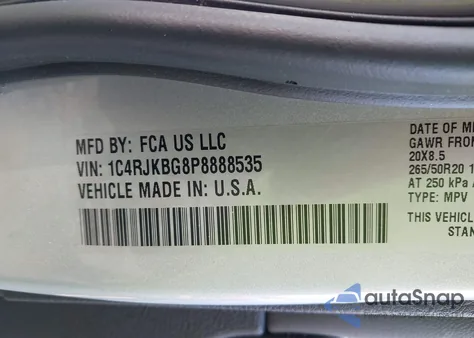 2023 Jeep Grand Cherokee L Limited 4X4 z USA, uszkodzony, nr VIN 1C4RJKBG8P8888535